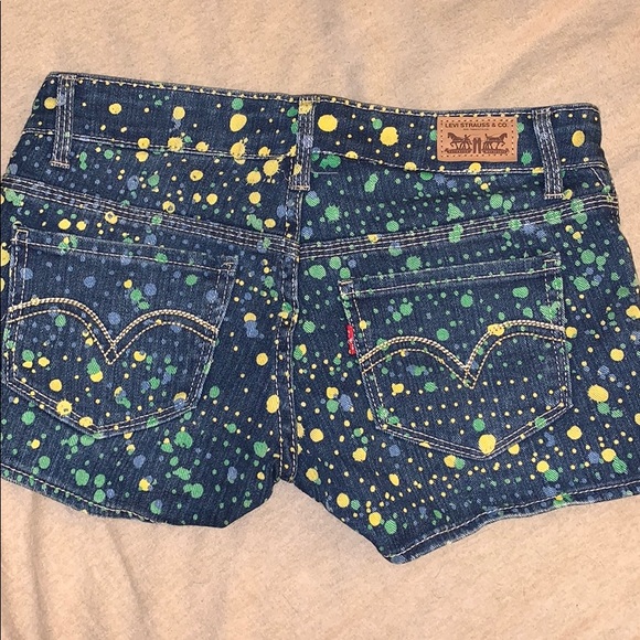 Levi shorts - Picture 2 of 5